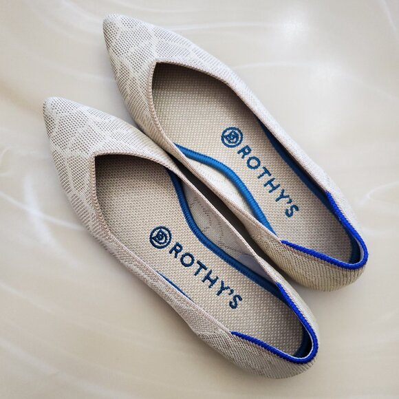 Rothy's The Point in Sahara Gold Giraffe Slip On Women's Flats Size 6.5